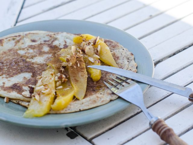 Pancakes mangues et amandes croustillantes